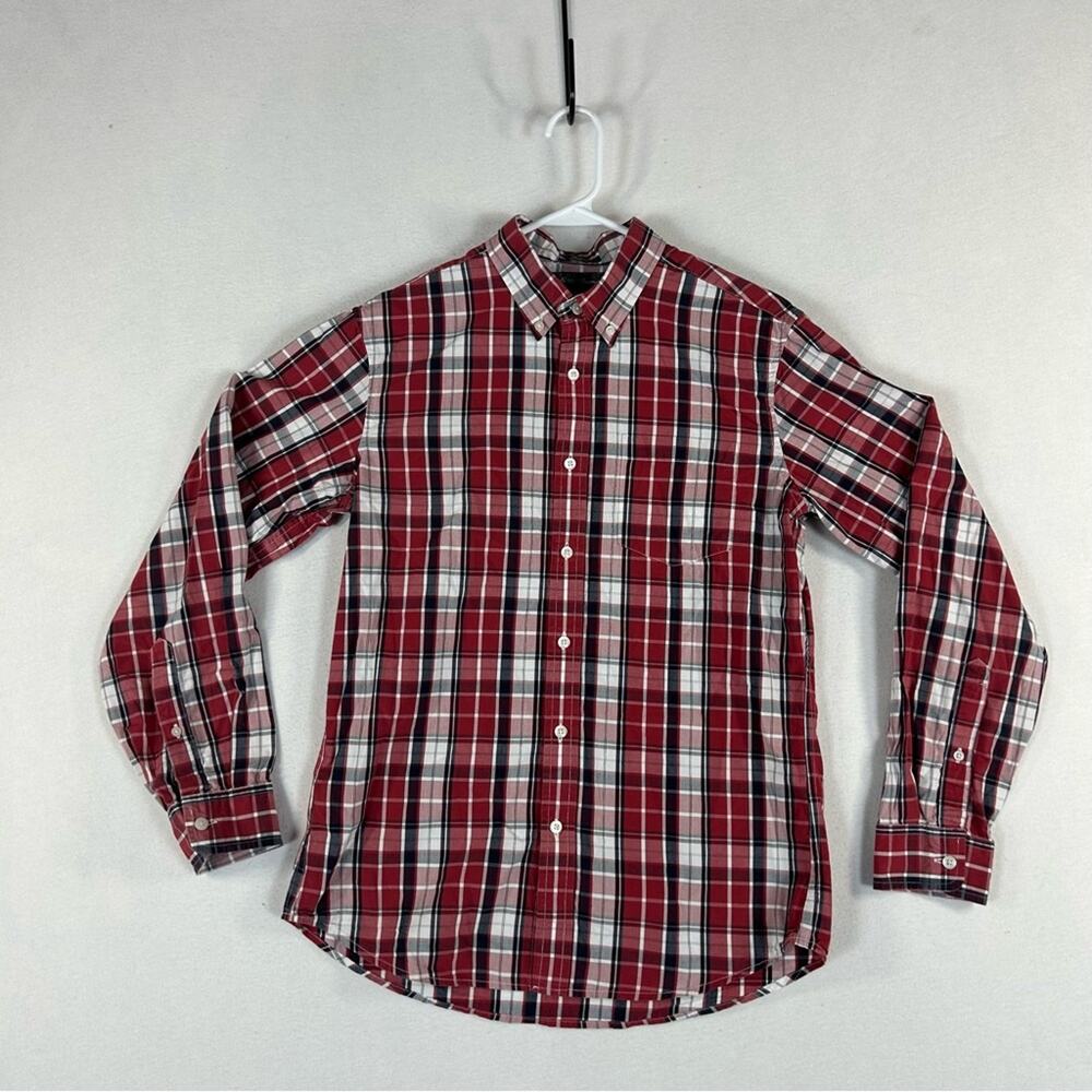 Eddie Bauer Classic Fit Red Plaid Button Down Men’s S Small Pocket Casual Shirt